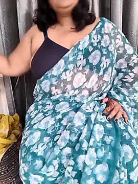 Snapshot of Swapna_Hyd chatting on 18, 12, 2025 Swapna Hyd online show from 18, 12, 2025