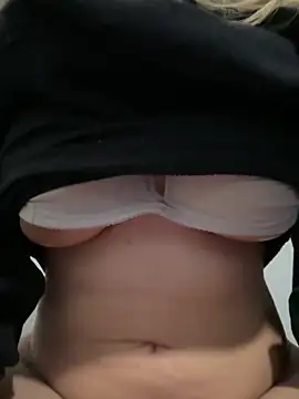 HottieBobi online show from 19, 9, 2025