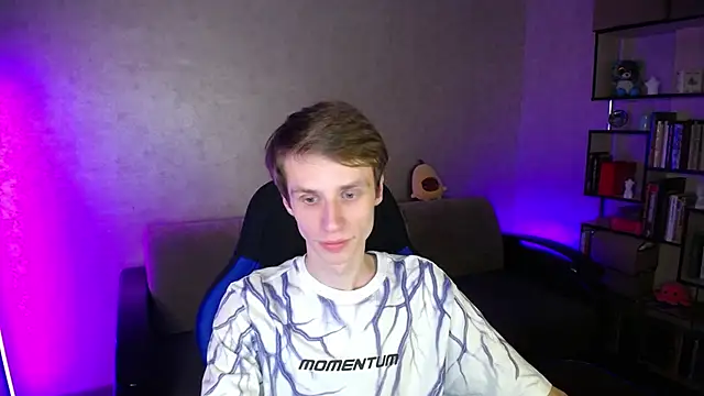 Snapshot of yes_cute_boy_ chatting on 1, 11, 2025 yes cute boy online show from 1, 11, 2025