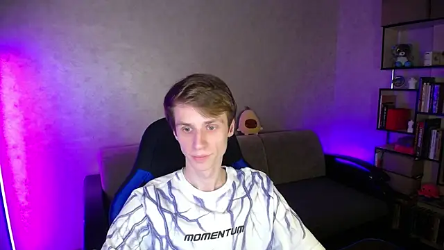 Snapshot of yes_cute_boy_ chatting on 5, 11, 2025 yes cute boy online show from 5, 11, 2025