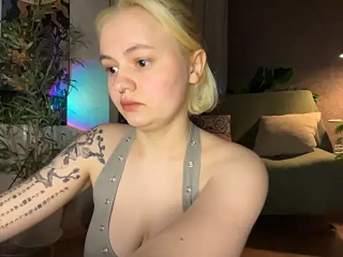 MoonIvy  online show from 11, 5, 2026