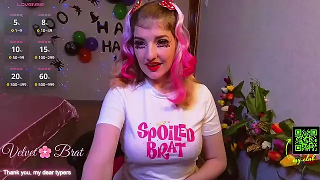 QueenInSilence online show from 2, 11, 2025