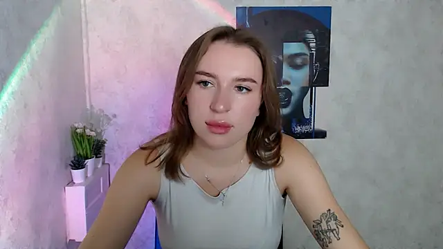 JuliaTopp  online show from 16, 10, 2025