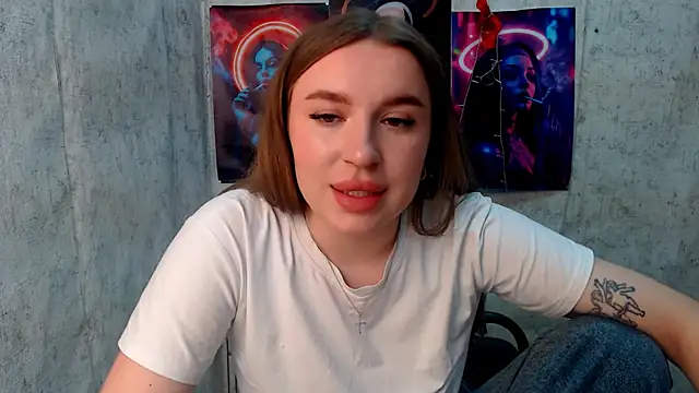 JuliaTopp  online show from 23, 3, 2026