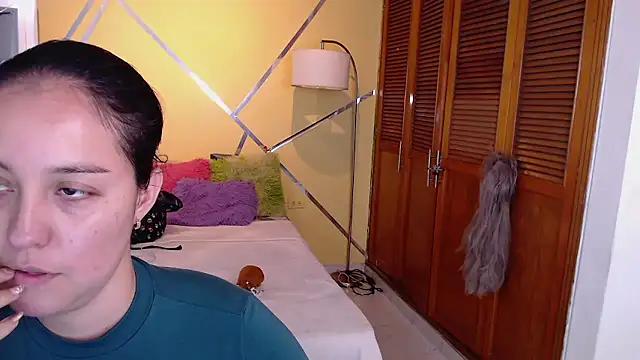 shirleyrojas online show from 10, 1, 2026