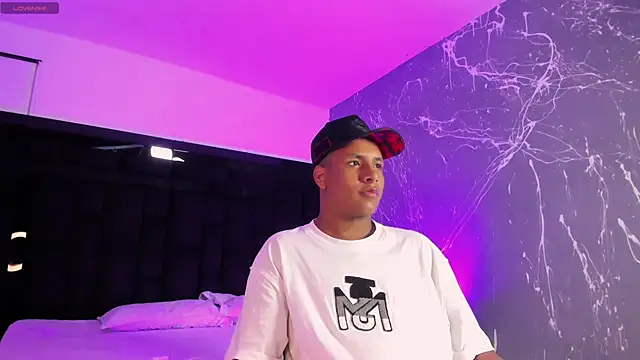 IsaacBlack  online show from 11, 9, 2025