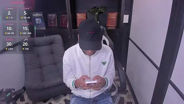 IsaacBlack  online show from 11, 10, 2025