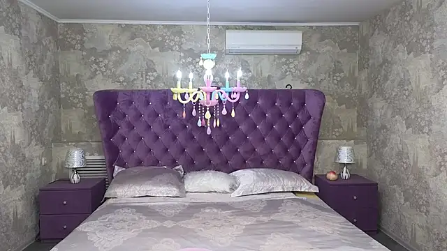 Anna Kenann online show from 16, 9, 2025