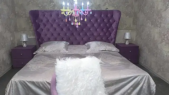 Anna Kenann online show from 30, 9, 2025