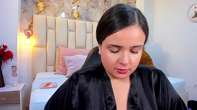 Snapshot of cloe_galee chatting on 9, 2, 2026 cloe galee online show from 9, 2, 2026