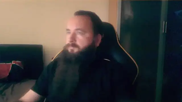 LondonMan1988 online show from 7, 10, 2025