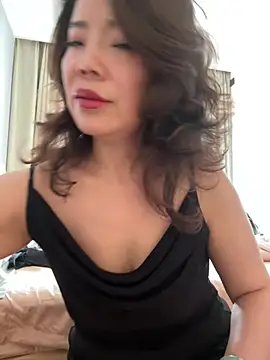 Snapshot of anna_yngs chatting on 16, 7, 2026 anna yngs online show from 16, 7, 2026