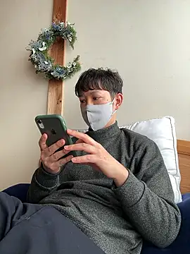 tom19899q online show from 18, 12, 2025