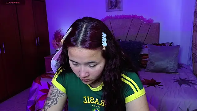 Snapshot of Leakitten chatting on 11, 9, 2025 Leakitten online show from 11, 9, 2025
