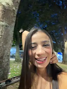 -juicy  online show from 4, 2, 2026