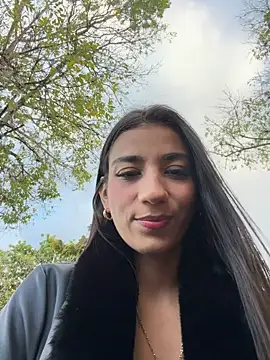 -juicy  online show from 10, 2, 2026