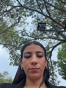 -juicy  online show from 19, 2, 2026