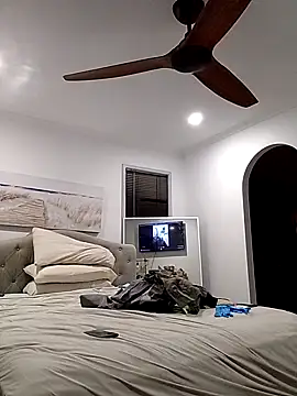 iamthepublickmasterbater online show from 20, 9, 2025