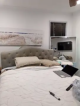 iamthepublickmasterbater online show from 24, 9, 2025