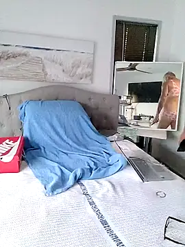 iamthepublickmasterbater online show from 28, 9, 2025