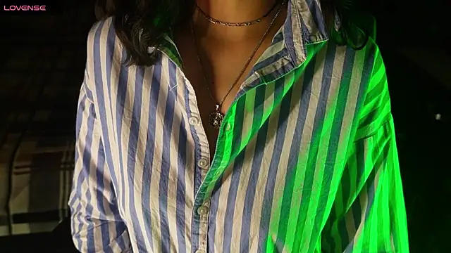 Snapshot of NidhiChandra chatting on 23, 12, 2025 NidhiChandra online show from 23, 12, 2025