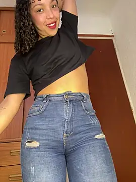 Snapshot of Yasmin777_ chatting on 16, 4, 2026 Yasmin777 online show from 16, 4, 2026