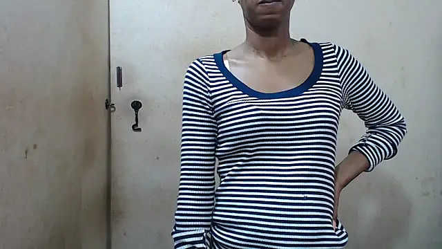 SweetSlender01 online show from 28, 9, 2025