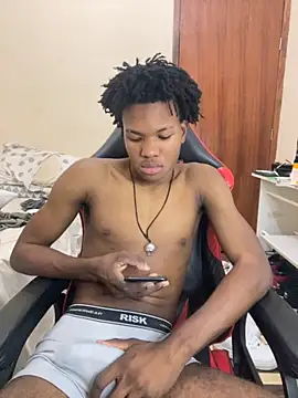 Snapshot of eunegrao chatting on 6, 10, 2025 eunegrao online show from 6, 10, 2025