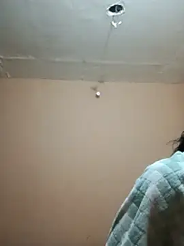 Snapshot of USER-MAYA chatting on 23, 12, 2025 USER-MAYA online show from 23, 12, 2025