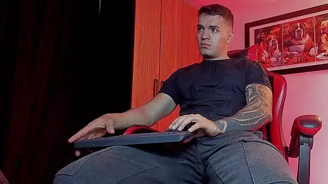 Snapshot of ALPHA_DOMINUS_ chatting on 18, 1, 2026 ALPHA DOMINUS online show from 18, 1, 2026