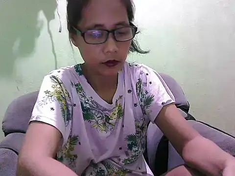 HotLadyPinay32 online show from 23, 2, 2026