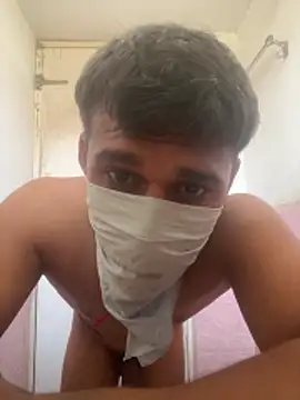 Snapshot of omkarcoll chatting on 14, 4, 2026 omkarcoll online show from 14, 4, 2026