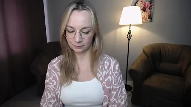 Ava Elior online show from 28, 6, 2026