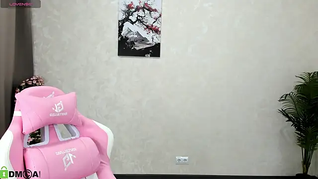 FlirtyAura online show from 30, 10, 2025