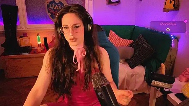 Zesty Peach online show from 12, 6, 2026