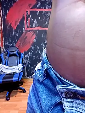 Snapshot of jhonny_thes28 chatting on 24, 3, 2026 jhonny thes28 online show from 24, 3, 2026