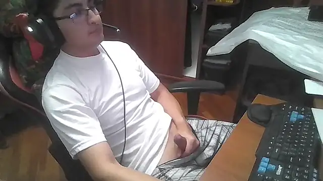 Snapshot of SVGUSSV chatting on 23, 10, 2025 SVGUSSV online show from 23, 10, 2025