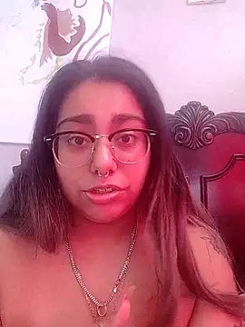 Snapshot of Lovelyrainn chatting on 9, 11, 2025 Lovelyrainn online show from 9, 11, 2025