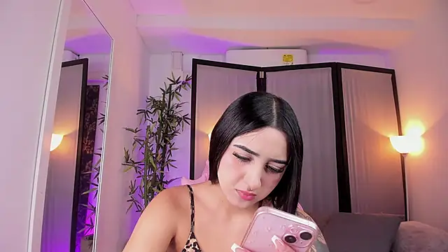 ChloeShade online show from 7, 11, 2025