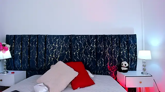 Snapshot of katte_landerr chatting on 4, 7, 2026 katte landerr online show from 4, 7, 2026
