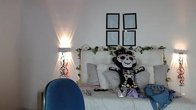 Megan 05  online show from 11, 11, 2025