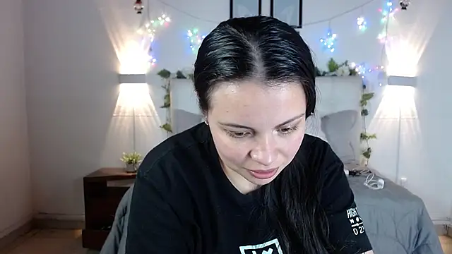 Megan 05  online show from 7, 2, 2026