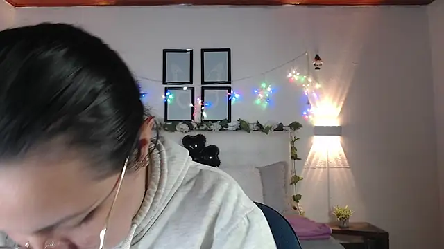 Megan 05  online show from 24, 2, 2026