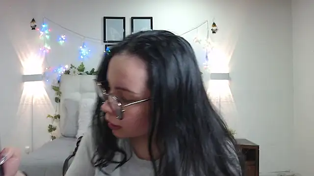 Megan 05  online show from 19, 5, 2026