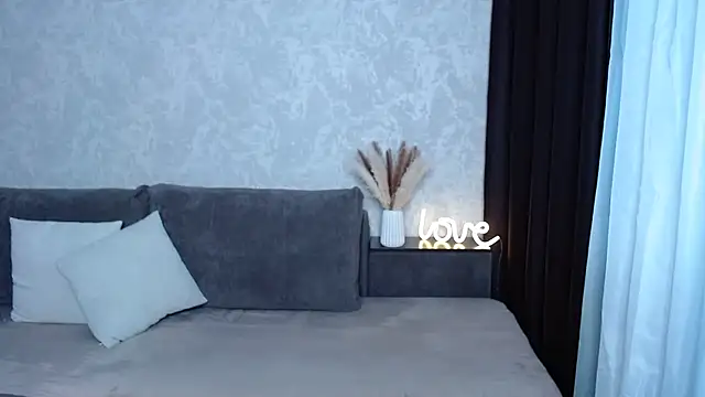 IrisJones online show from 26, 9, 2025