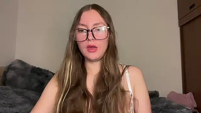 velvet  moon online show from 8, 5, 2026