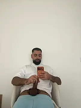 Snapshot of bignasthairy chatting on 17, 1, 2026 bignasthairy online show from 17, 1, 2026