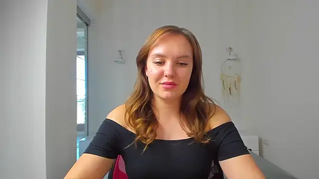 EmmaNorman online show from 26, 9, 2025