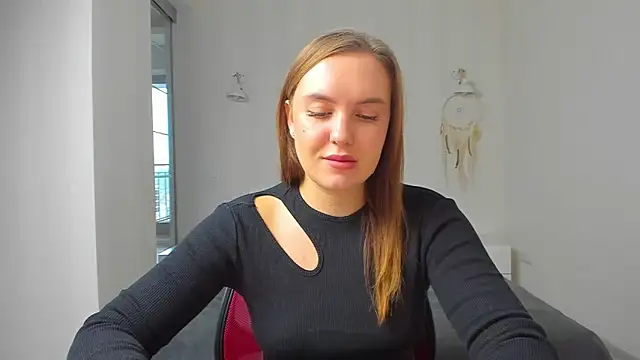 EmmaNorman online show from 7, 10, 2025