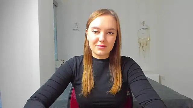 EmmaNorman online show from 12, 10, 2025